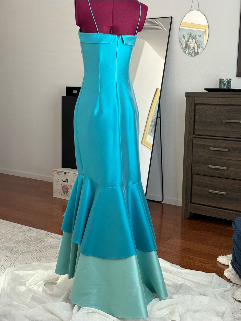 NEW with tags Sachin & Babi Gunaydin Gown SZ 2 Retail $699 - Picture 3 of 10